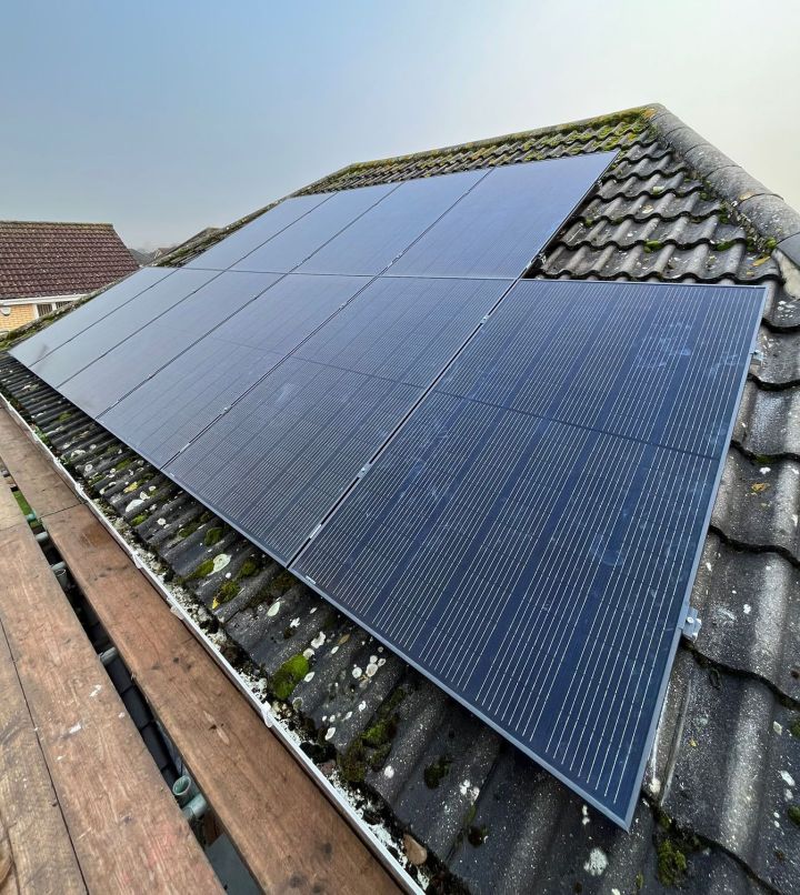 Solar PV and Tesla Battery Storage Systems in Taverham